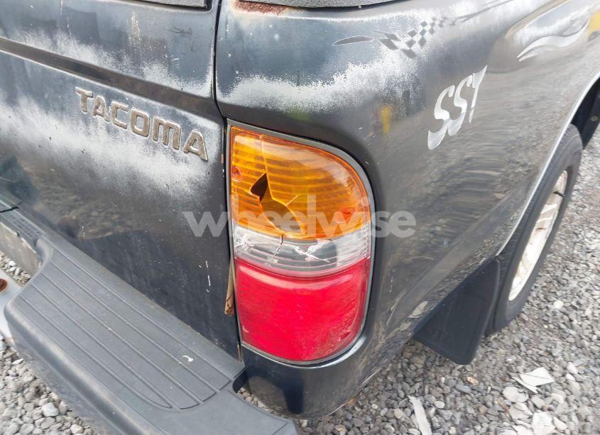 Photo 6 of 2002 Toyota Tacoma (VIN 5TENL42N62Z898247)