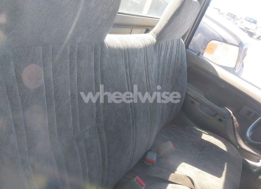 Photo 8 of 2004 Toyota Tacoma (VIN 5TENL42N94Z433223)