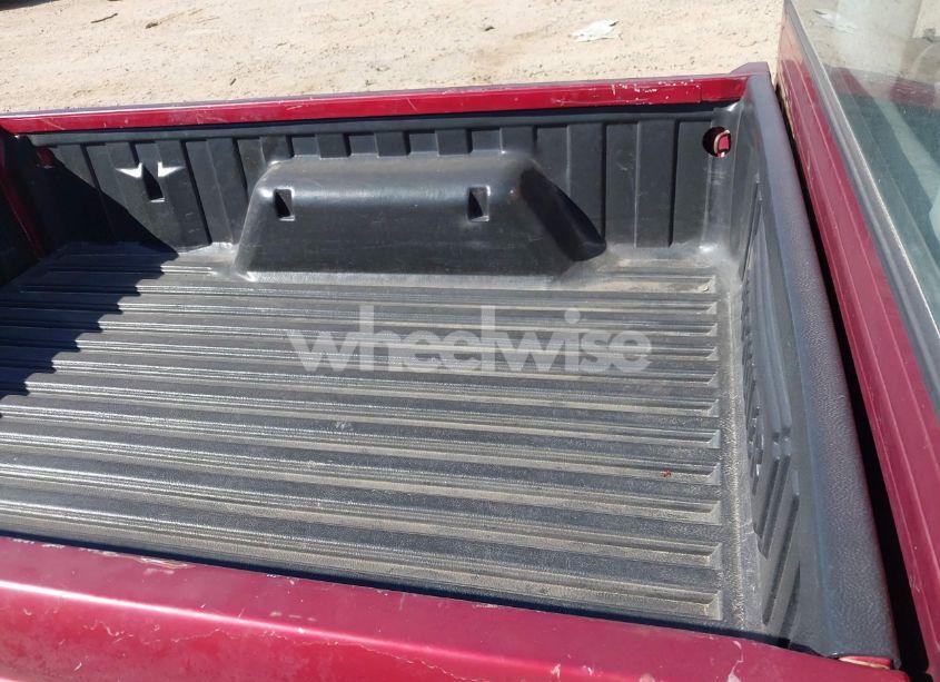 Photo 8 of 2001 Toyota Tacoma (VIN 5TENL42NX1Z834906)