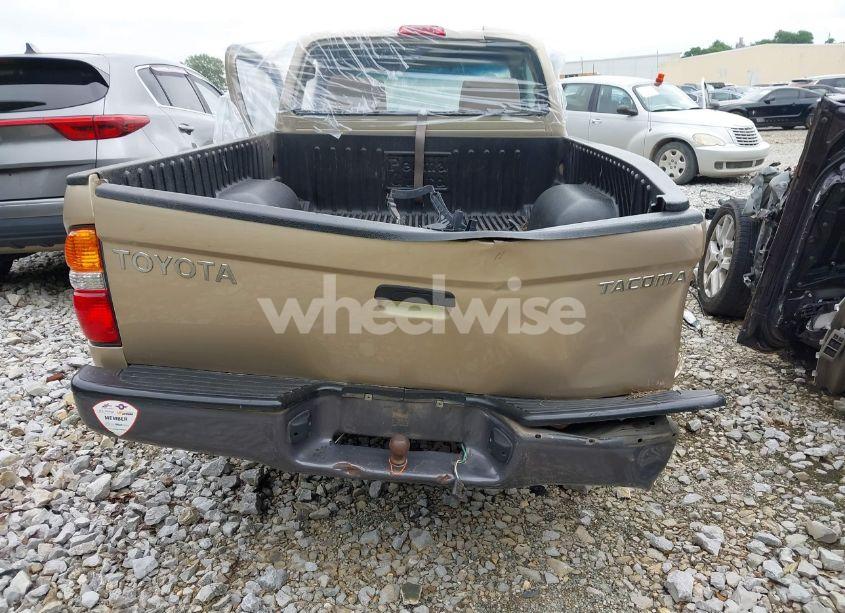 Photo 15 of 2004 Toyota Tacoma (VIN 5TENL42NX4Z454470)