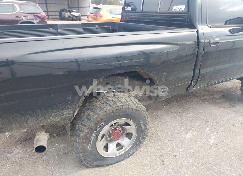 Photo 6 of 2003 Toyota Tacoma PRERUNNER (VIN 5TENM92N13Z165549)