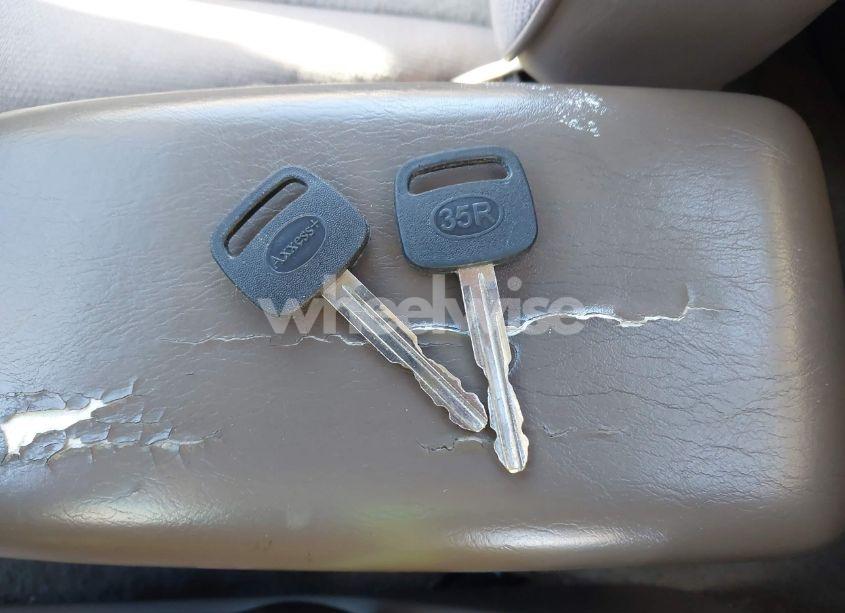 Photo 11 of 2000 Toyota Tacoma PRERUNNER (VIN 5TENM92N5YZ700454)