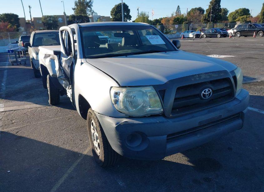 2005 Toyota Tacoma (VIN 5TENX22N35Z018120) main photo