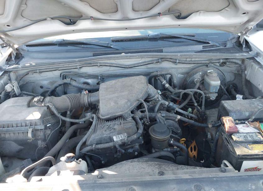 Photo 10 of 2005 Toyota Tacoma (VIN 5TENX22N35Z018120)