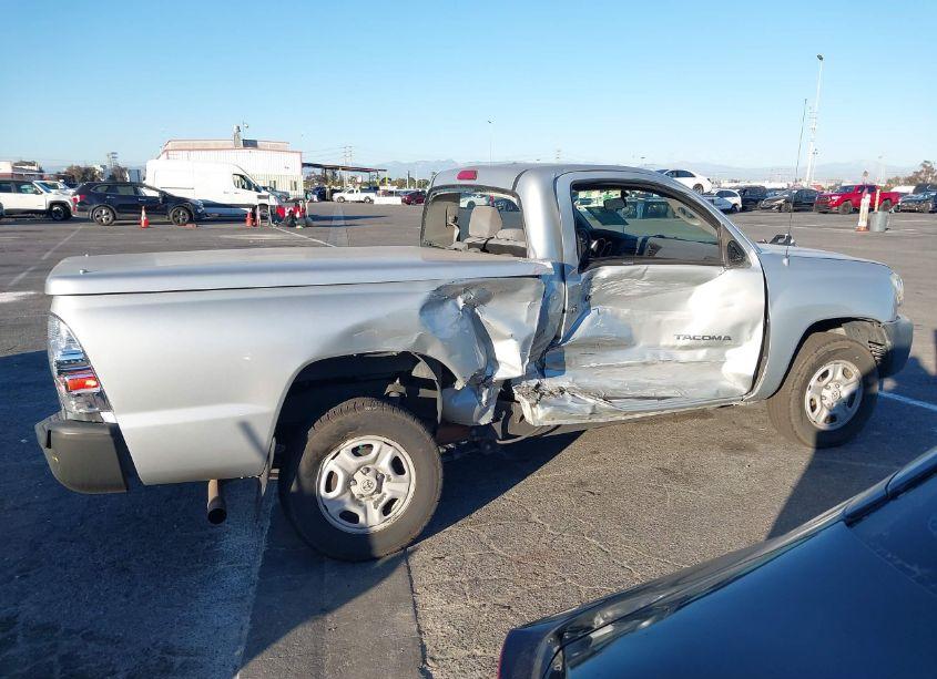 Photo 13 of 2005 Toyota Tacoma (VIN 5TENX22N35Z018120)