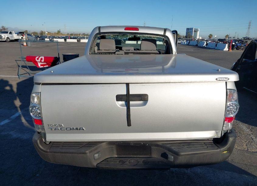 Photo 16 of 2005 Toyota Tacoma (VIN 5TENX22N35Z018120)