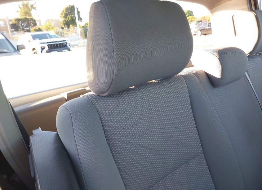 Photo 8 of 2005 Toyota Tacoma (VIN 5TENX22N35Z018120)