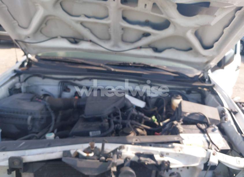 Photo 10 of 2005 Toyota Tacoma (VIN 5TENX22N45Z026257)