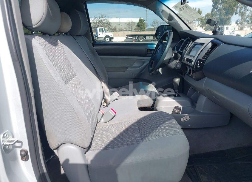 Photo 5 of 2005 Toyota Tacoma (VIN 5TENX22N75Z130905)