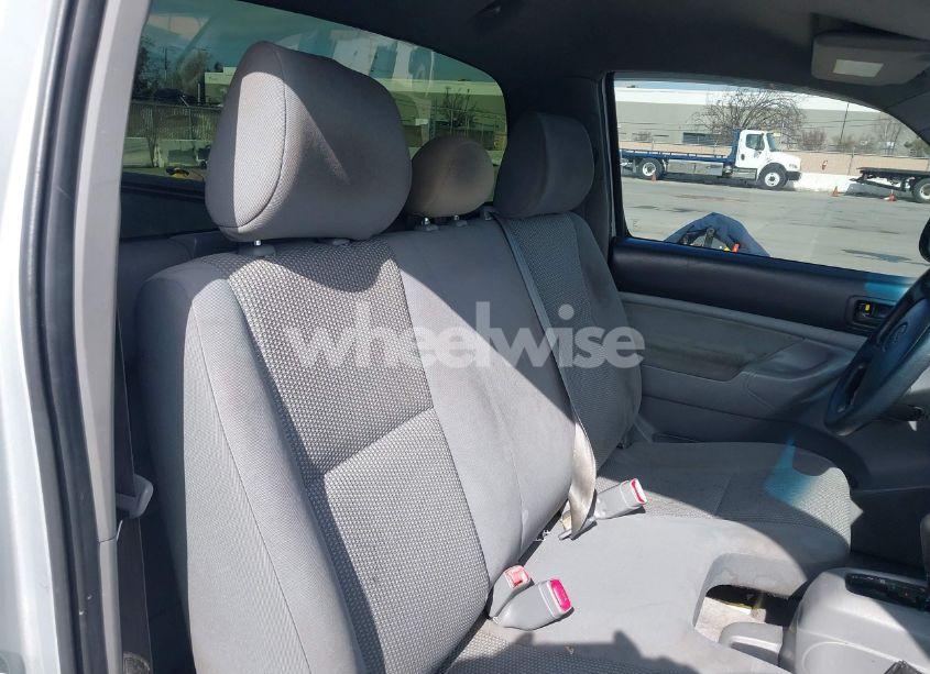 Photo 8 of 2005 Toyota Tacoma (VIN 5TENX22N75Z130905)