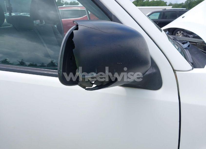 Photo 6 of 2005 Toyota Tacoma (VIN 5TENX22NX5Z135483)