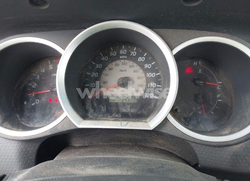 Photo 7 of 2005 Toyota Tacoma (VIN 5TENX22NX5Z135483)