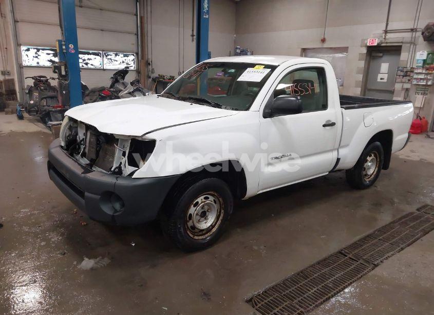 Photo 2 of 2010 Toyota Tacoma (VIN 5TENX4CN2AZ725309)