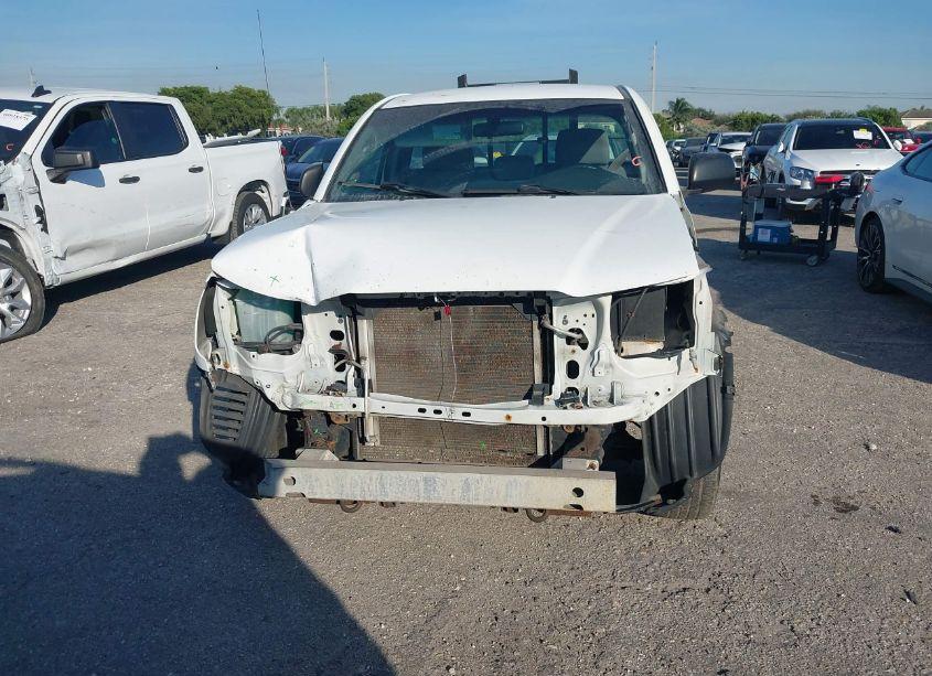 Photo 13 of 2010 Toyota Tacoma (VIN 5TENX4CN3AZ730339)