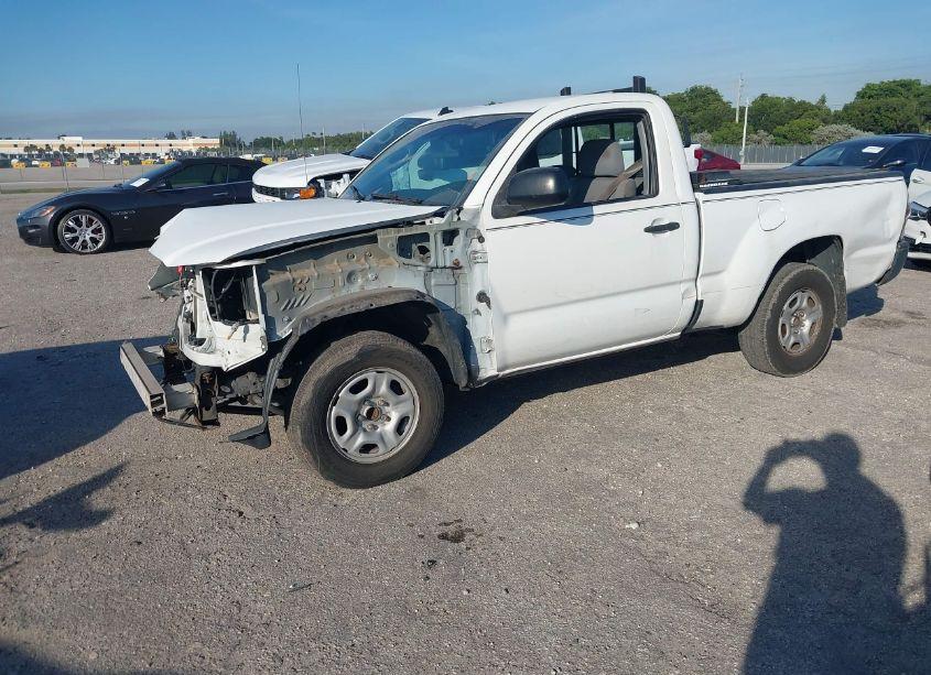 Photo 2 of 2010 Toyota Tacoma (VIN 5TENX4CN3AZ730339)
