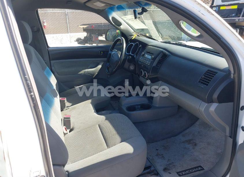 Photo 5 of 2010 Toyota Tacoma (VIN 5TENX4CN6AZ688085)