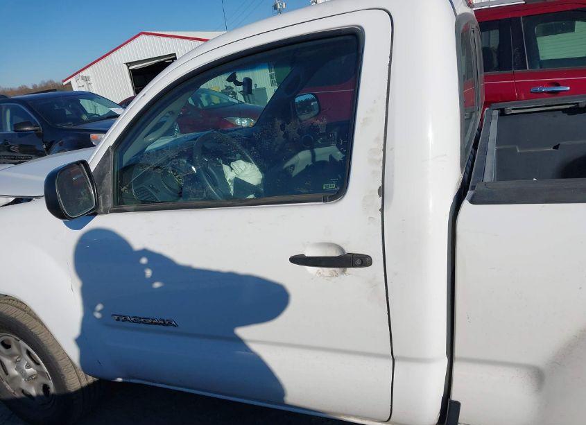 Photo 14 of 2010 Toyota Tacoma (VIN 5TENX4CN9AZ743693)