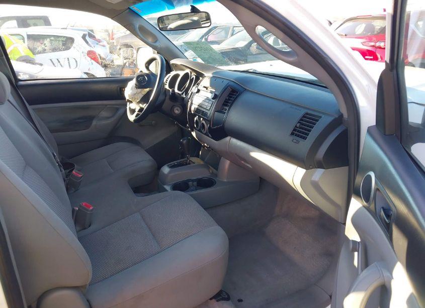 Photo 5 of 2010 Toyota Tacoma (VIN 5TENX4CN9AZ743693)