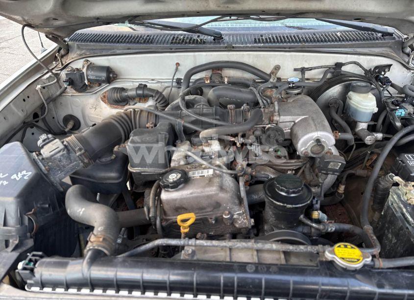 Photo 10 of 2001 Toyota Tacoma (VIN 5TEPM62N21Z865357)