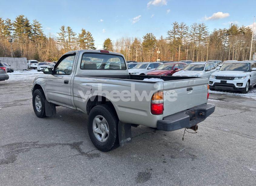 Photo 3 of 2001 Toyota Tacoma (VIN 5TEPM62N21Z865357)