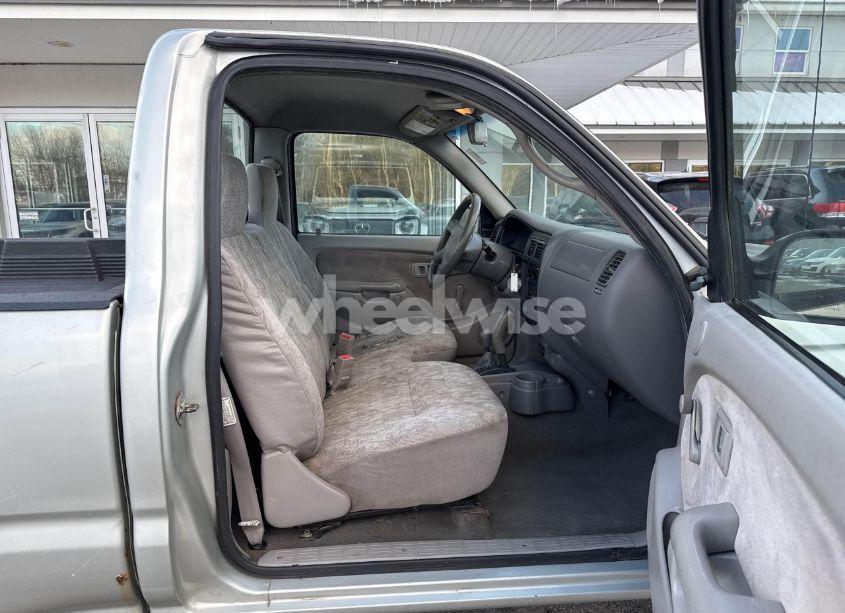 Photo 5 of 2001 Toyota Tacoma (VIN 5TEPM62N21Z865357)