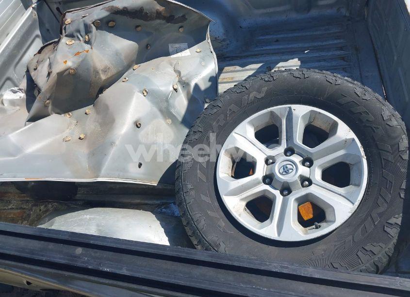 Photo 12 of 2004 Toyota Tacoma (VIN 5TEPM62N44Z402172)
