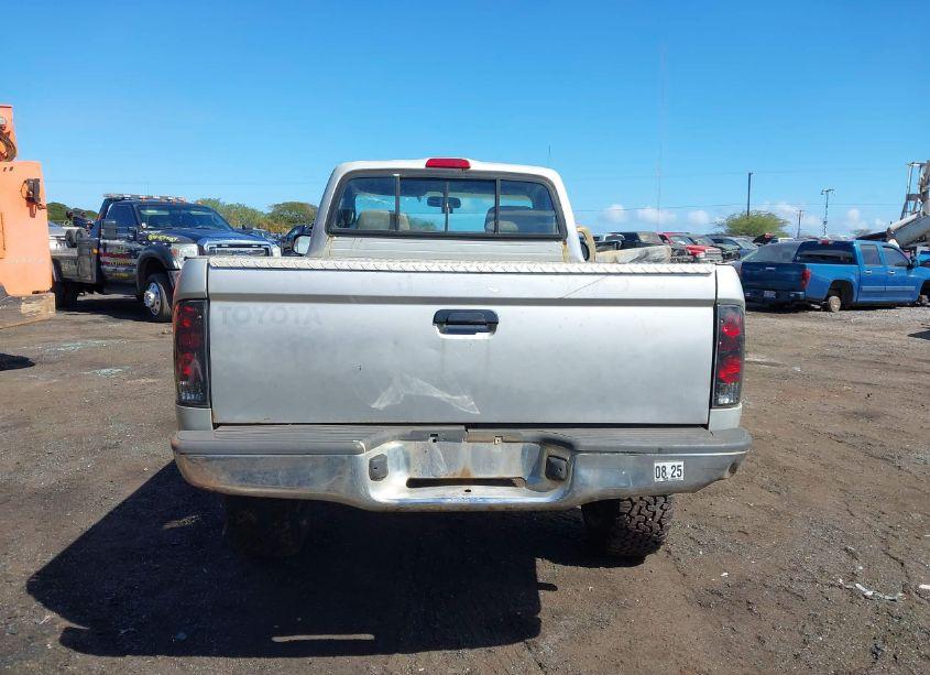 Photo 16 of 2000 Toyota Tacoma (VIN 5TEPM62N6YZ685146)