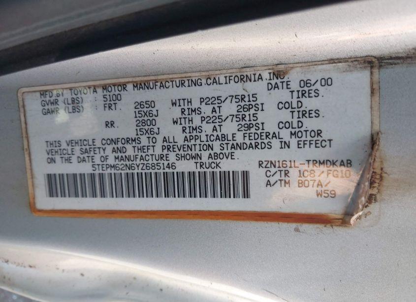 Photo 9 of 2000 Toyota Tacoma (VIN 5TEPM62N6YZ685146)