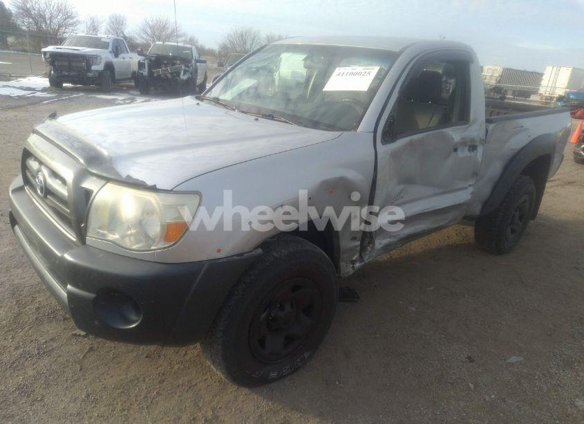 Photo 2 of 2007 Toyota Tacoma N/A (VIN 5TEPX42N47Z398415)