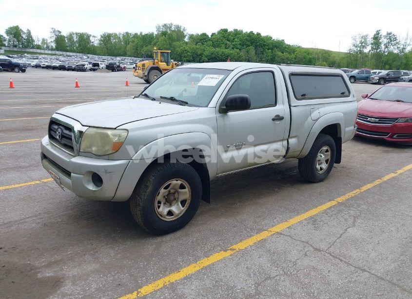Photo 2 of 2006 Toyota Tacoma (VIN 5TEPX42N56Z256038)