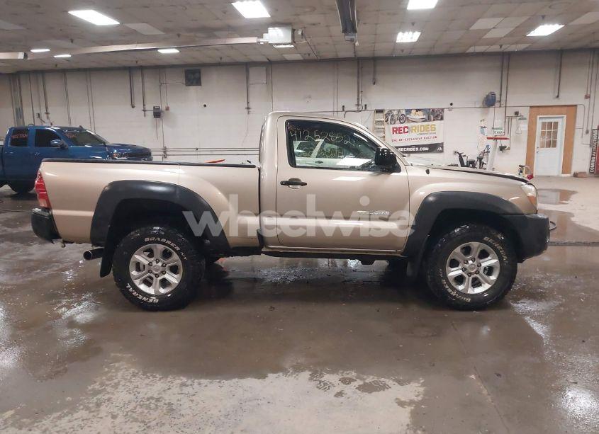 Photo 13 of 2007 Toyota Tacoma N/A (VIN 5TEPX42N77Z442617)