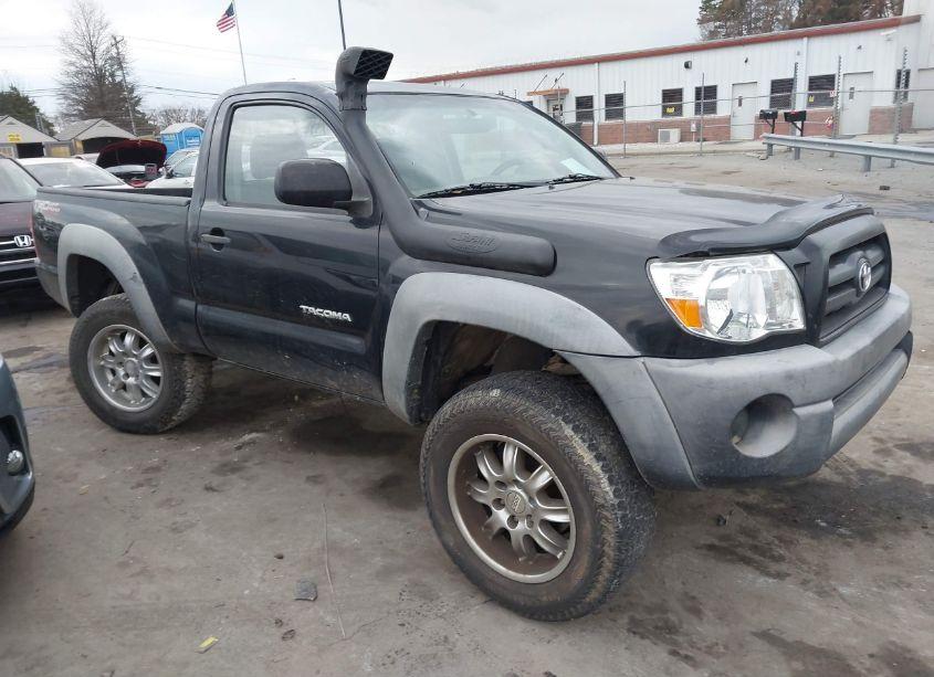 2005 Toyota Tacoma (VIN 5TEPX42N85Z087633) main photo