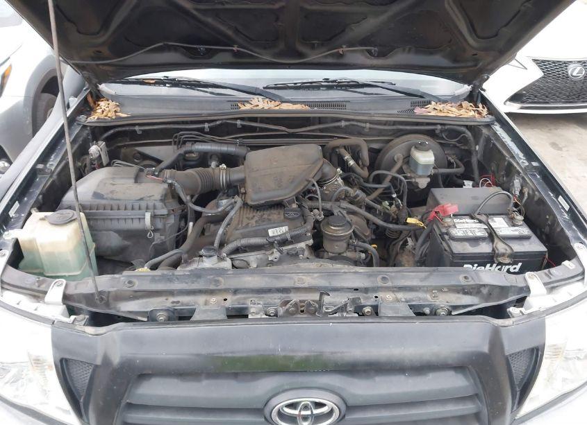 Photo 10 of 2005 Toyota Tacoma (VIN 5TEPX42N85Z087633)