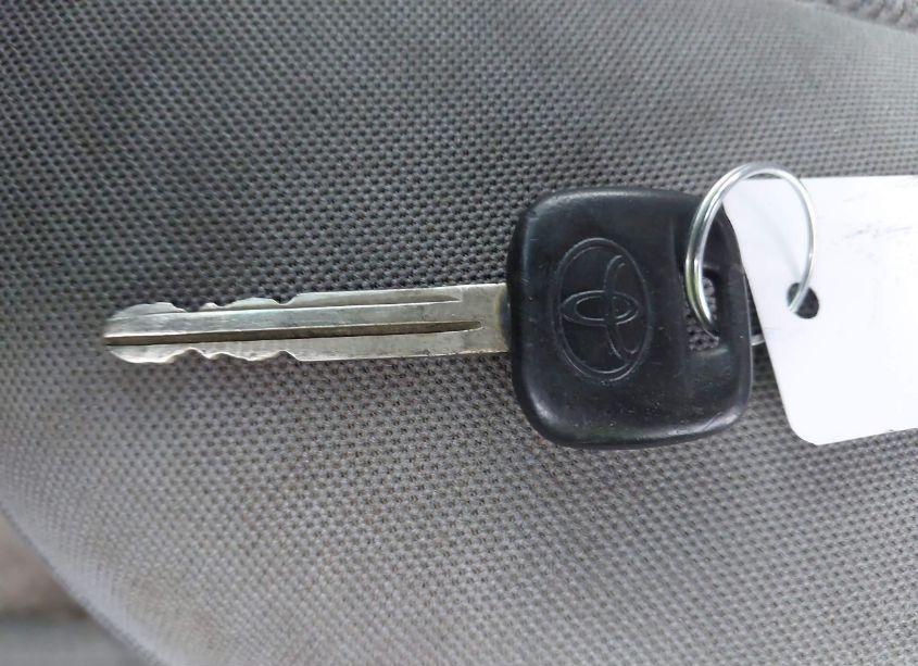 Photo 11 of 2005 Toyota Tacoma (VIN 5TEPX42N85Z087633)