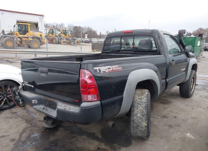 Photo 4 of 2005 Toyota Tacoma (VIN 5TEPX42N85Z087633)