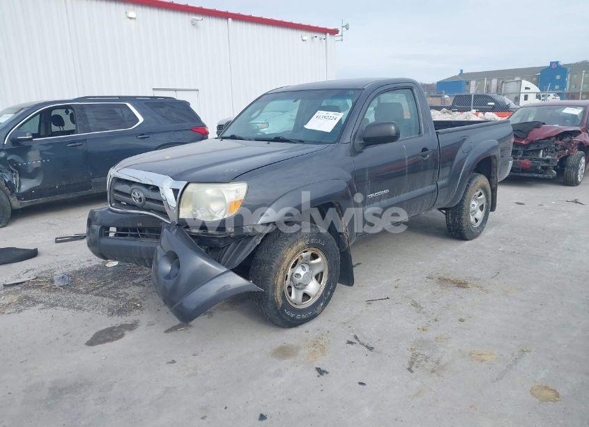 Photo 2 of 2010 Toyota Tacoma (VIN 5TEPX4EN9AZ687339)