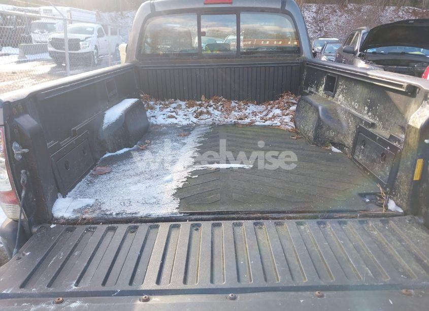 Photo 8 of 2010 Toyota Tacoma (VIN 5TEPX4ENXAZ674647)