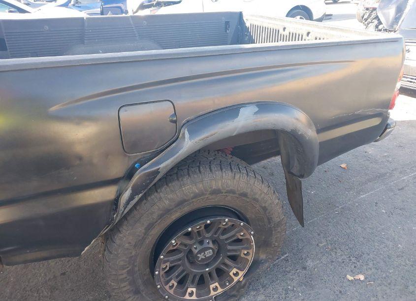 Photo 6 of 2003 Toyota Tacoma PRERUNNER (VIN 5TESM92N13Z193502)