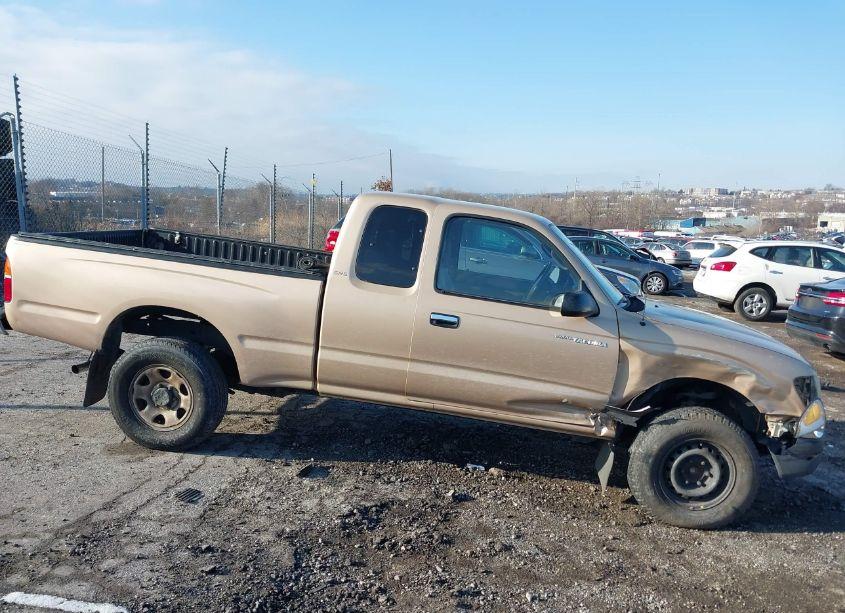 Photo 14 of 2000 Toyota Tacoma PRERUNNER (VIN 5TESM92N5YZ693685)