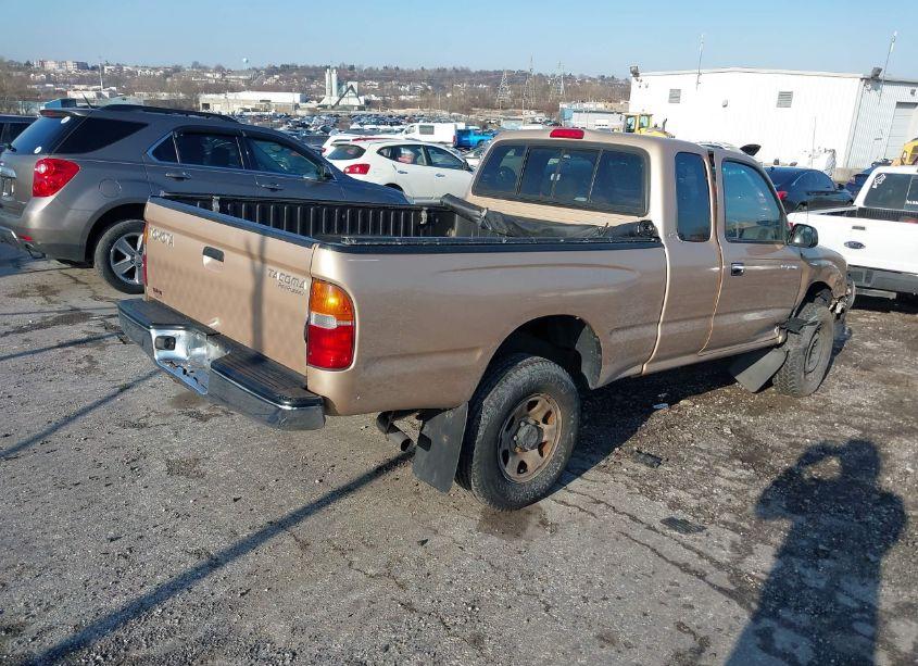 Photo 4 of 2000 Toyota Tacoma PRERUNNER (VIN 5TESM92N5YZ693685)