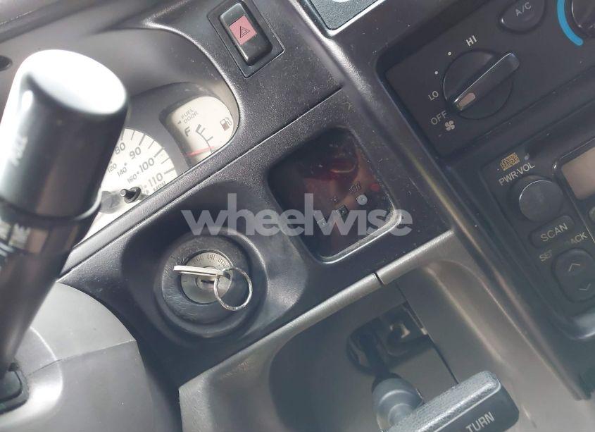 Photo 11 of 2001 Toyota Tacoma PRERUNNER (VIN 5TESM92N71Z720147)
