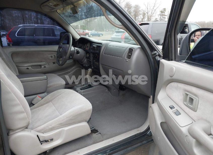 Photo 5 of 2001 Toyota Tacoma PRERUNNER (VIN 5TESM92N71Z720147)