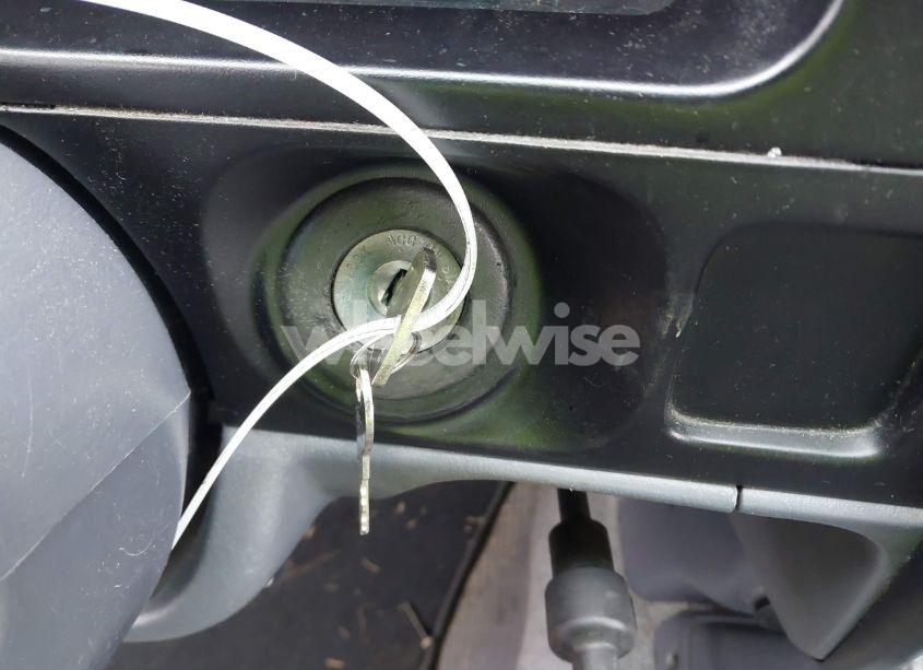 Photo 11 of 2000 Toyota Tacoma PRERUNNER (VIN 5TESM92N7YZ693154)