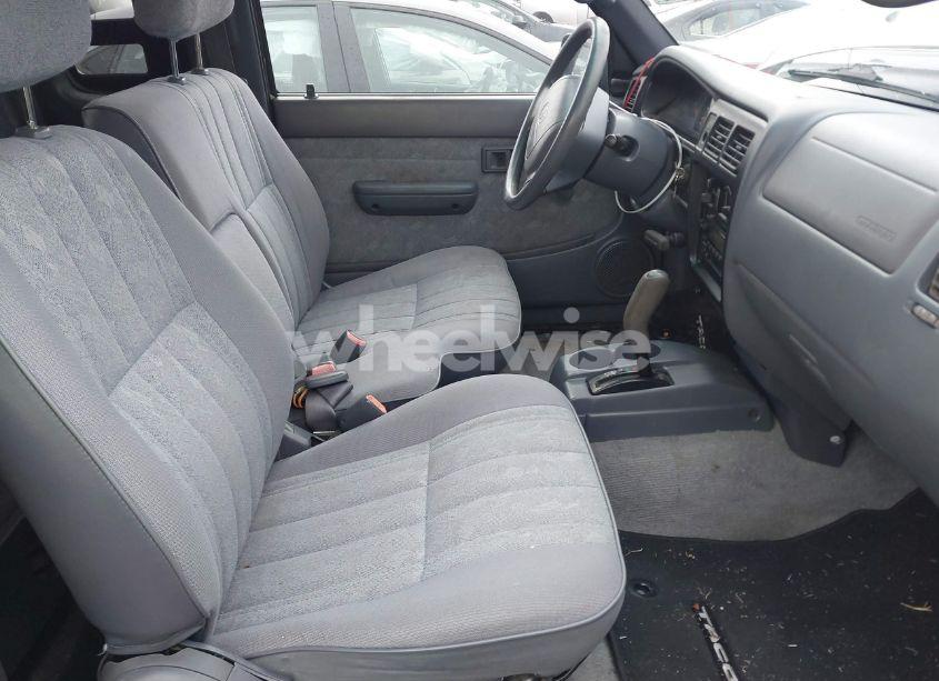 Photo 5 of 2000 Toyota Tacoma PRERUNNER (VIN 5TESM92N7YZ693154)