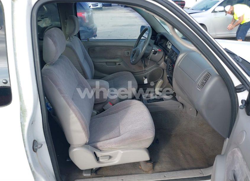 Photo 5 of 2001 Toyota Tacoma PRERUNNER (VIN 5TESM92NX1Z782402)