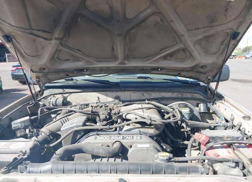 Photo 10 of 2002 Toyota Tacoma PRERUNNER V6 (VIN 5TESN92N02Z138194)