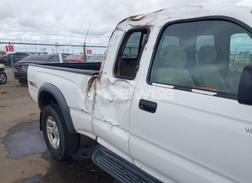 Photo 6 of 2004 Toyota Tacoma PRERUNNER V6 (VIN 5TESN92N14Z338035)