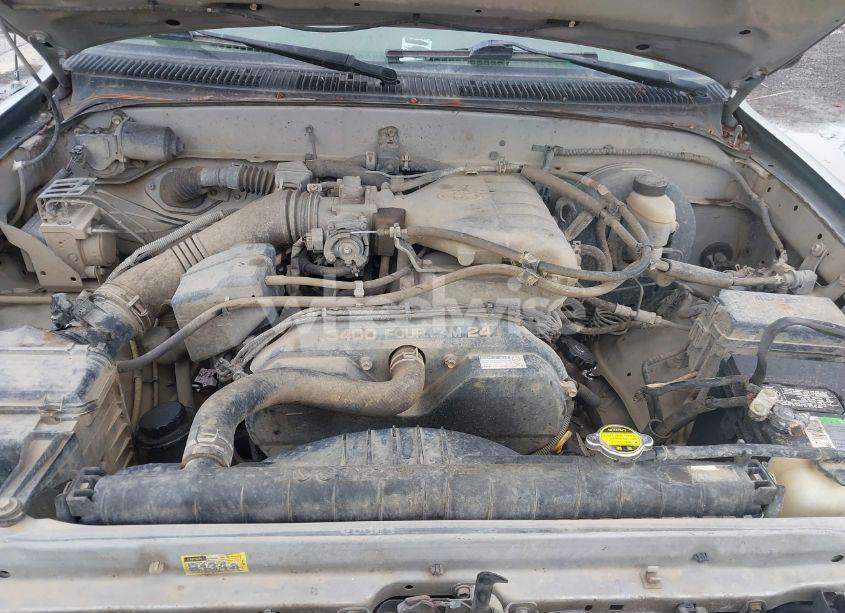 Photo 10 of 2004 Toyota Tacoma PRERUNNER V6 (VIN 5TESN92N14Z448373)