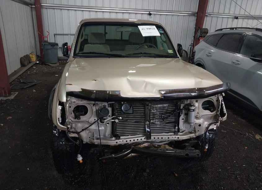 Photo 13 of 2004 Toyota Tacoma PRERUNNER V6 (VIN 5TESN92N24Z306078)