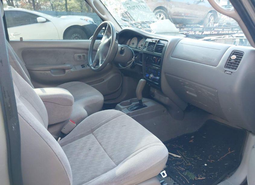 Photo 5 of 2003 Toyota Tacoma PRERUNNER V6 (VIN 5TESN92N33Z240414)